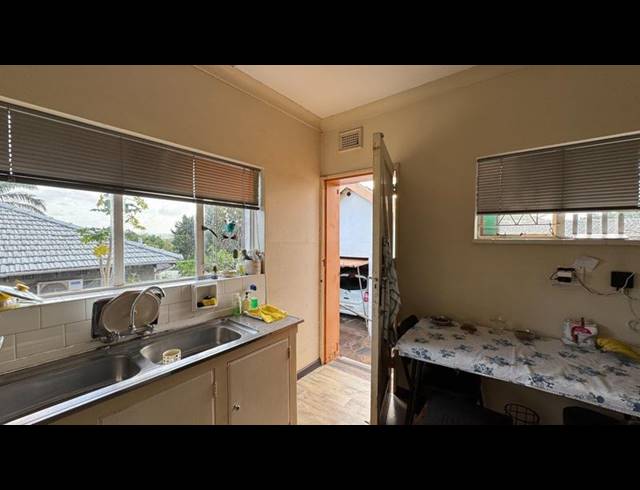 3 BEDROOM HOUSE FOR SALE IN OVERPORT